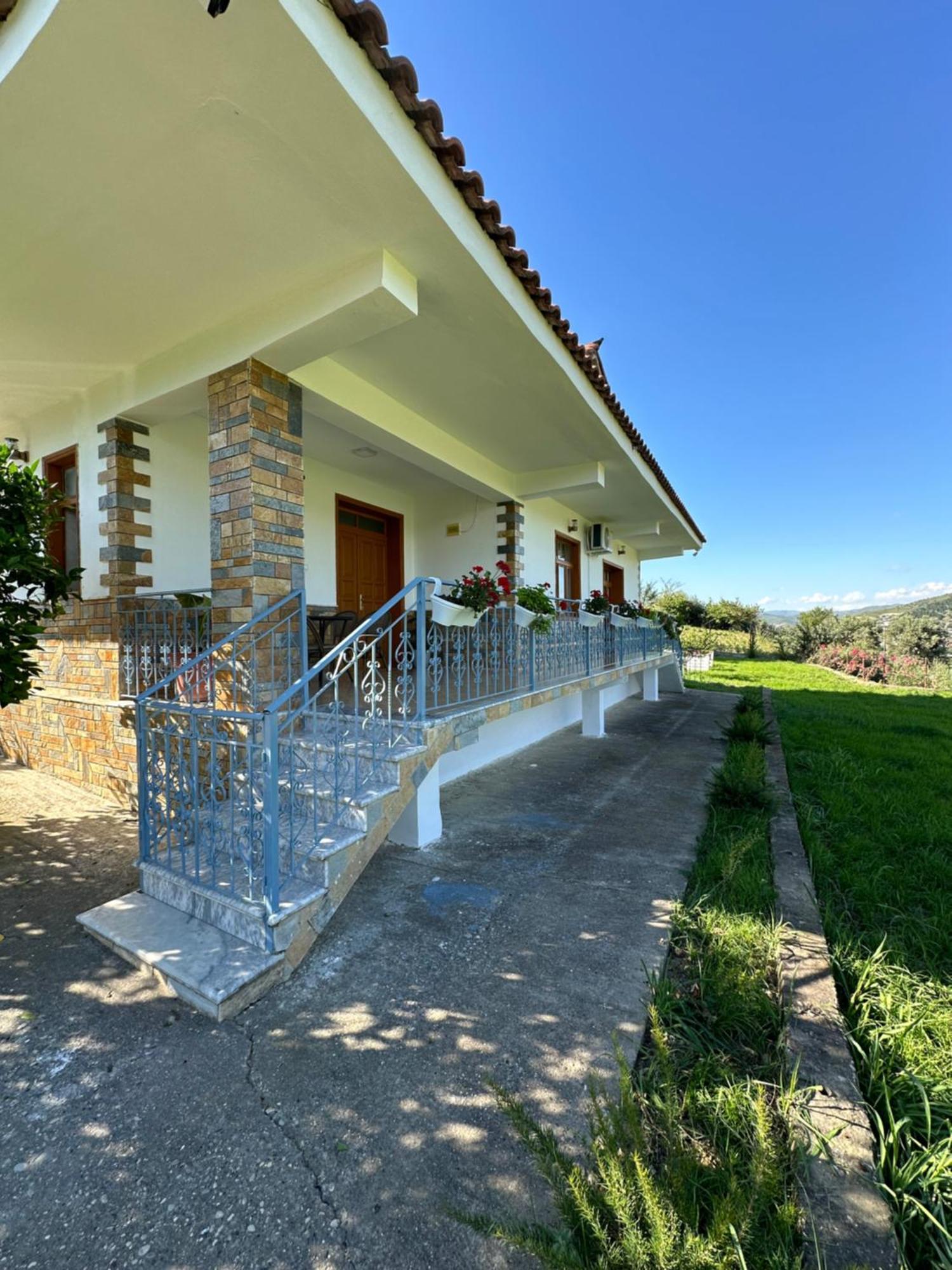 Vila Ardea Berati Exterior foto