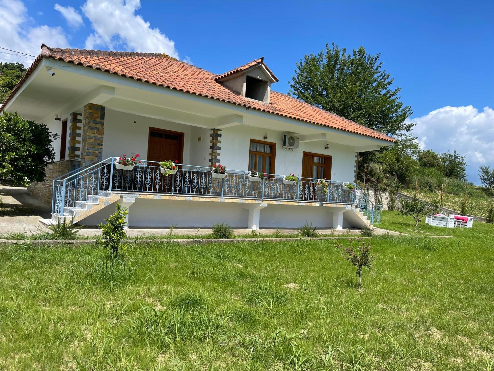 Vila Ardea Berati Exterior foto