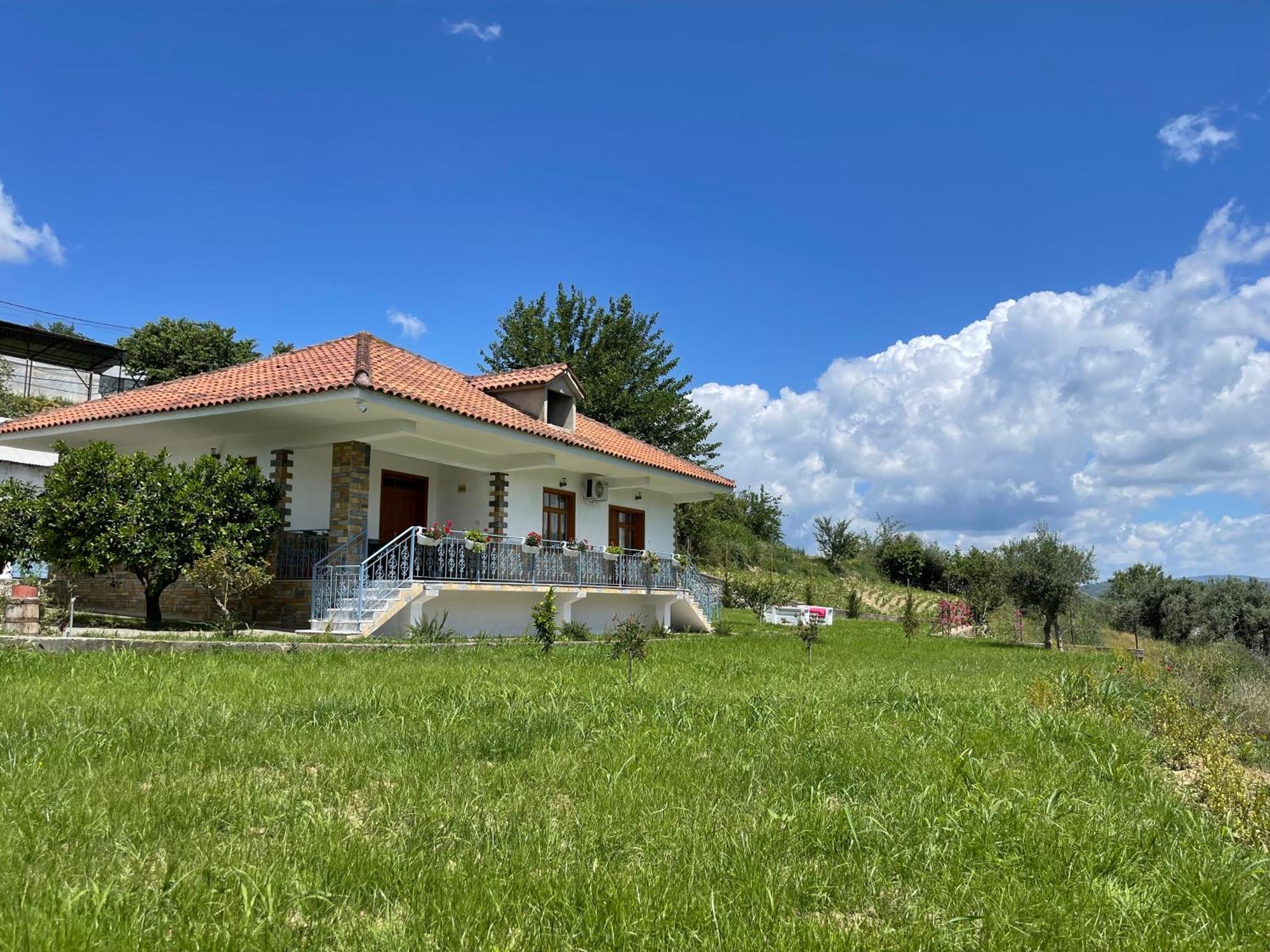 Vila Ardea Berati Exterior foto